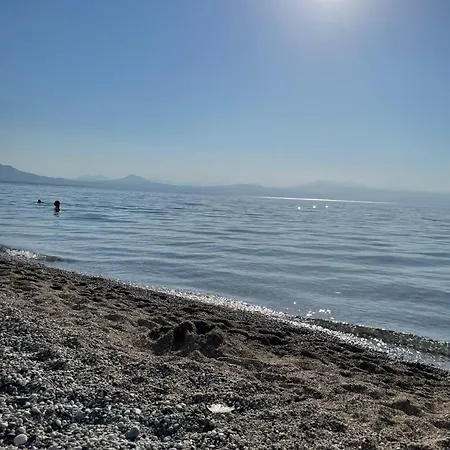 Loutraki Apartment ルートラキ