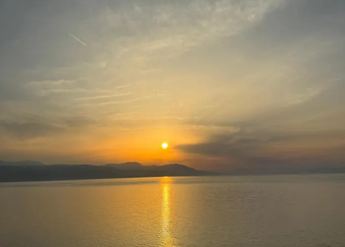 Loutraki Apartment *